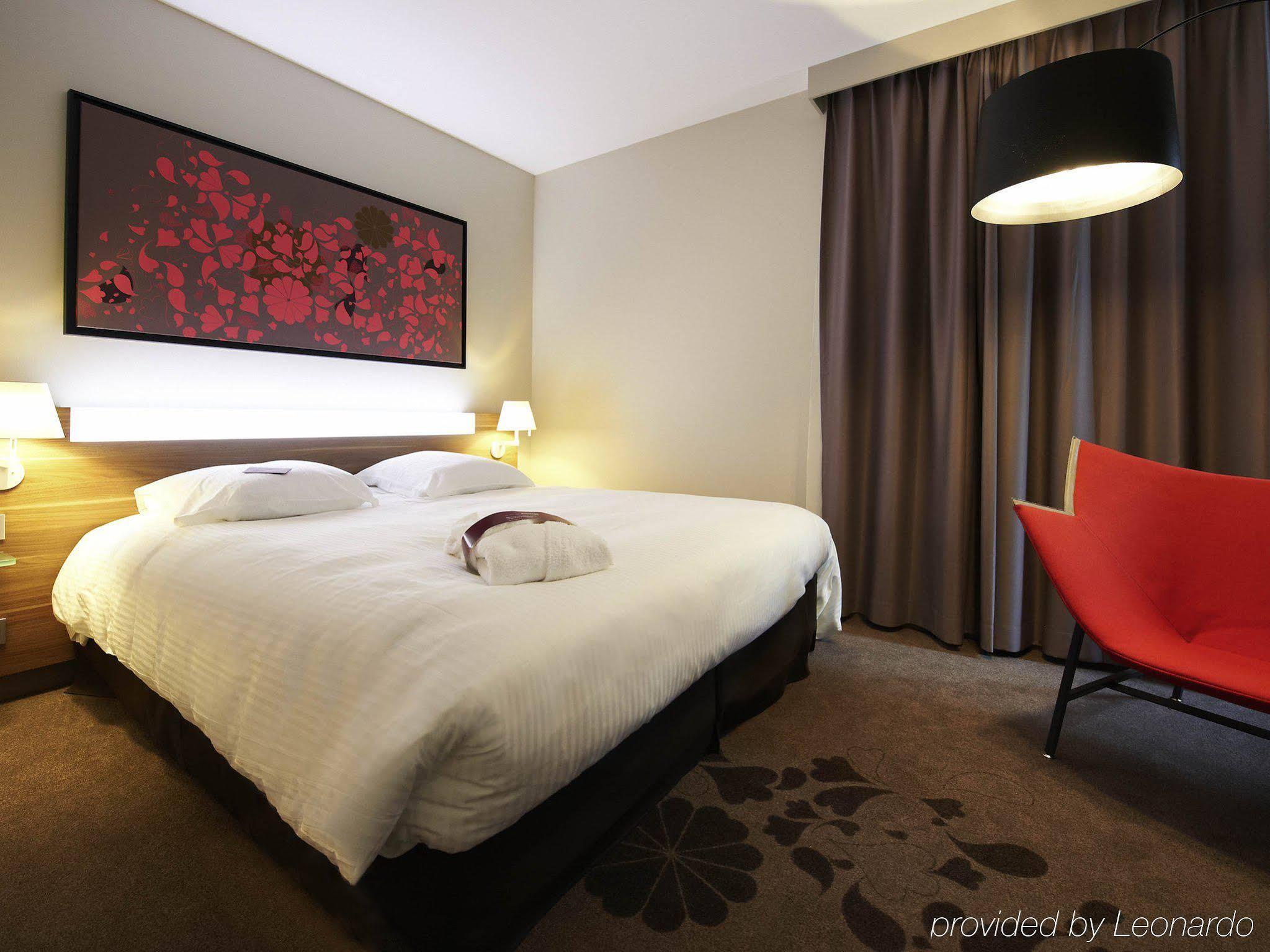 Mercure Cholet Centre Exterior foto