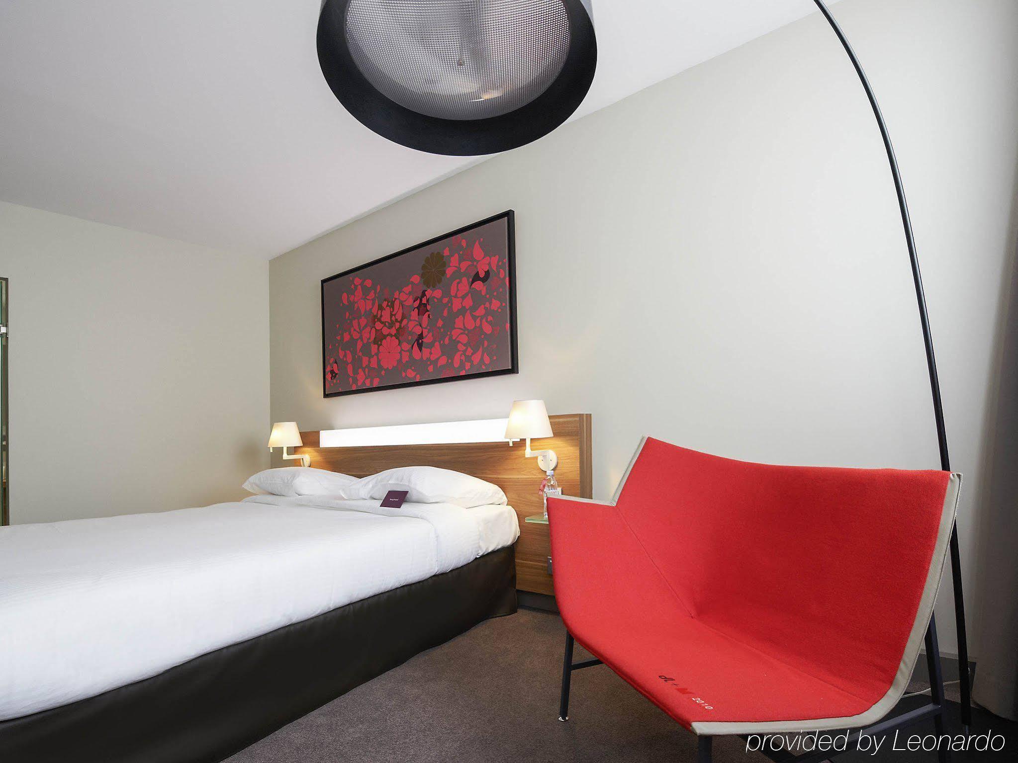 Mercure Cholet Centre Exterior foto