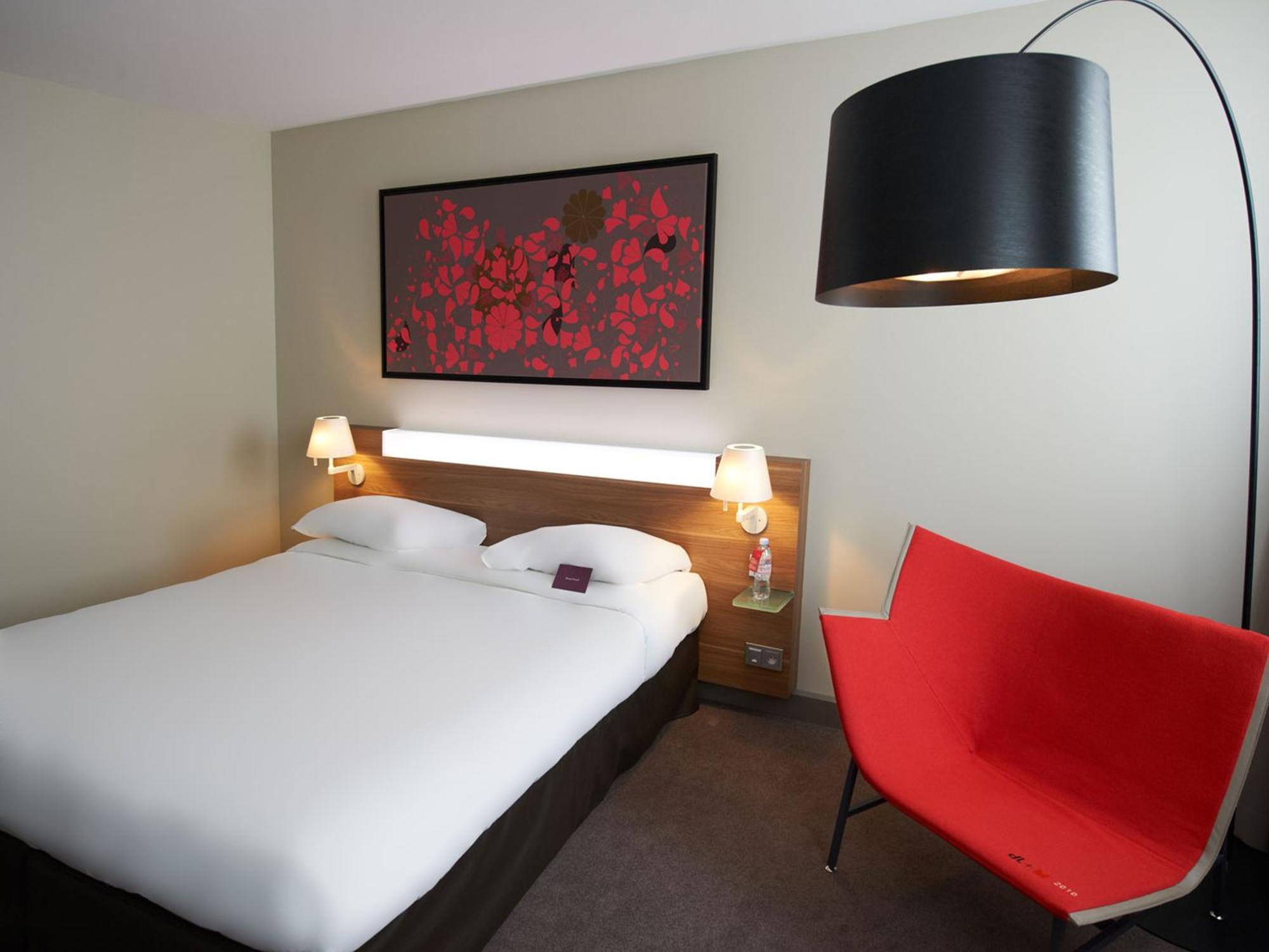 Mercure Cholet Centre Exterior foto